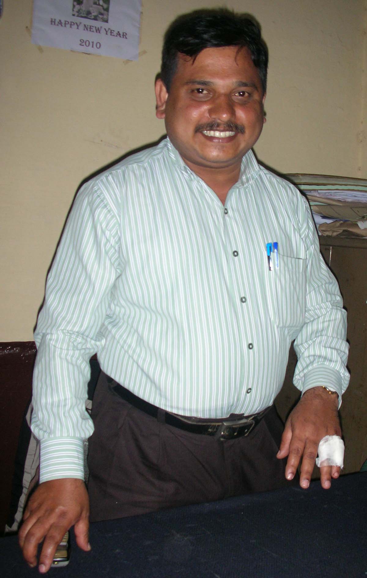 the injured TP Employee Pandemonium reigns at Somwarpet TP meet