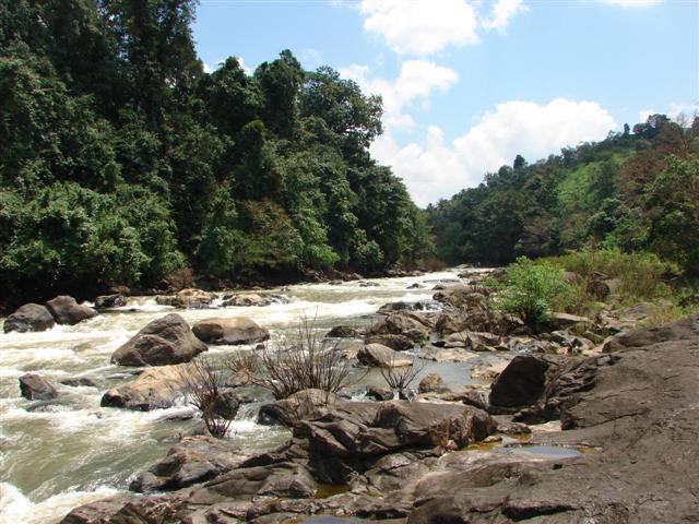 rp_View-of-Barapole-at-Makutta-Small.jpg Kerala Govt starts work on Barapole Dam while Karnataka Govt ignores